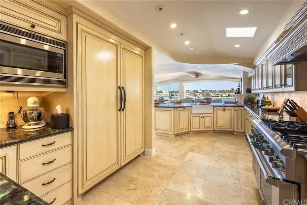 Luxury On The Water-Spectacular Views Villa Newport Beach